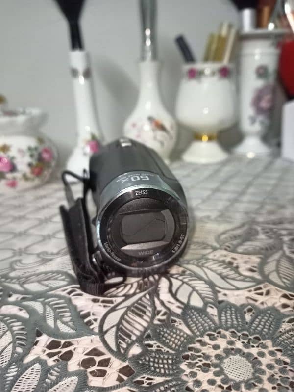 Sony Handycam HDR-CX405 9.2 Mp exchange possible with sony dslr 2