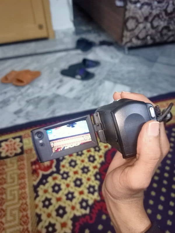 Sony Handycam HDR-CX405 9.2 Mp exchange possible with sony dslr 6