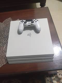 PS4 Pro white