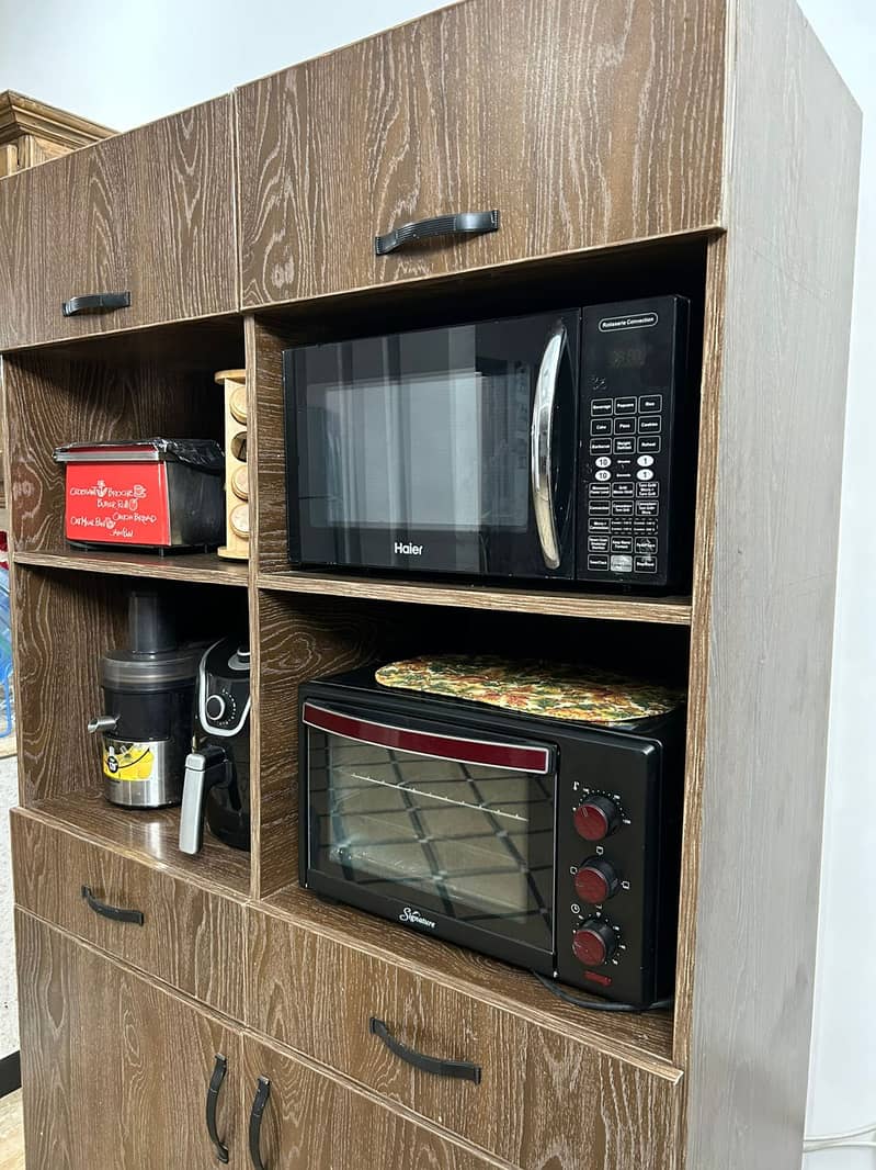 Kitchen Cabinet Wooden 2