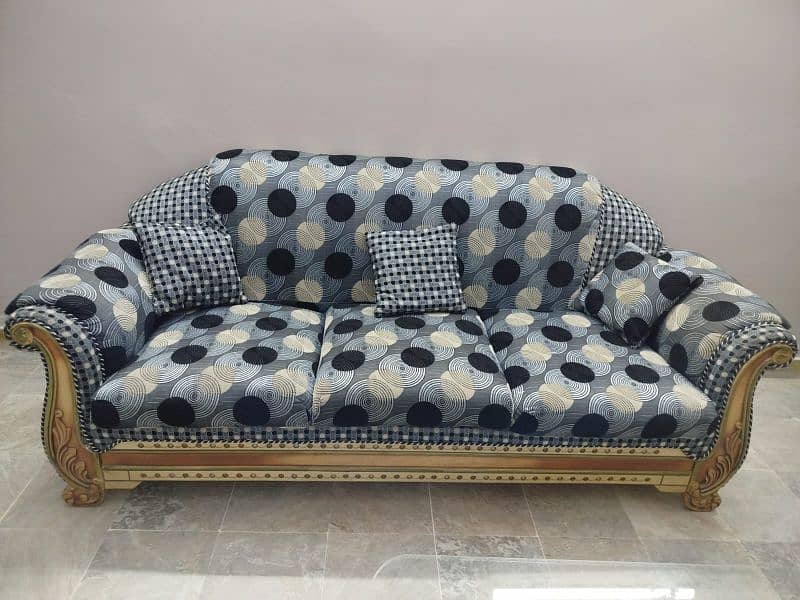 sofa set for sale. 0