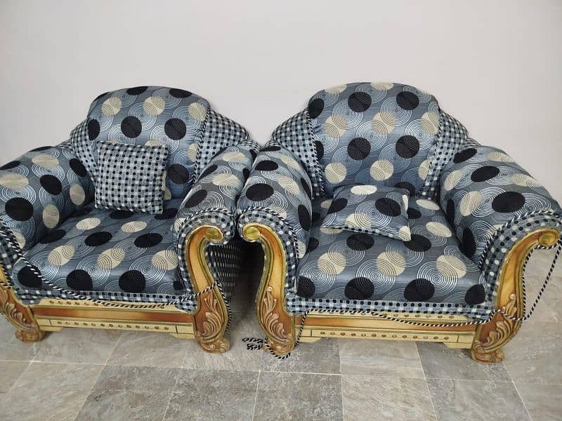 sofa set for sale. 1