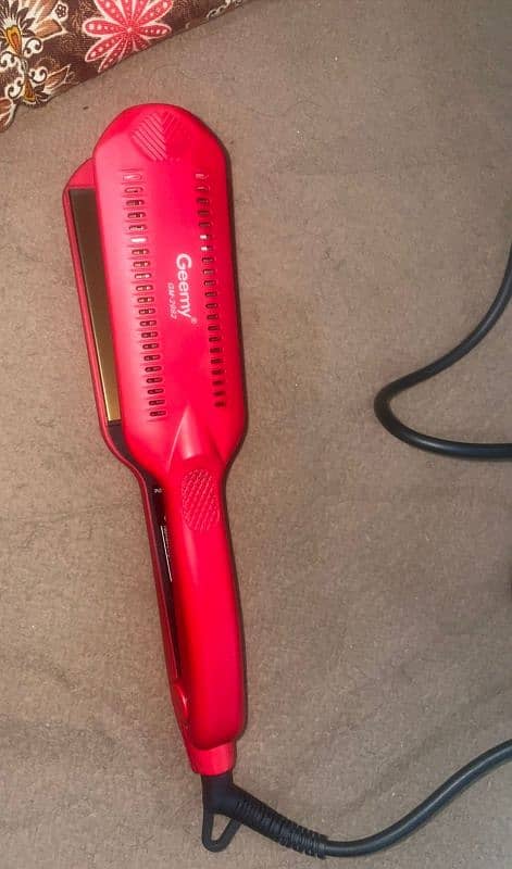 geemy hair straightener 1