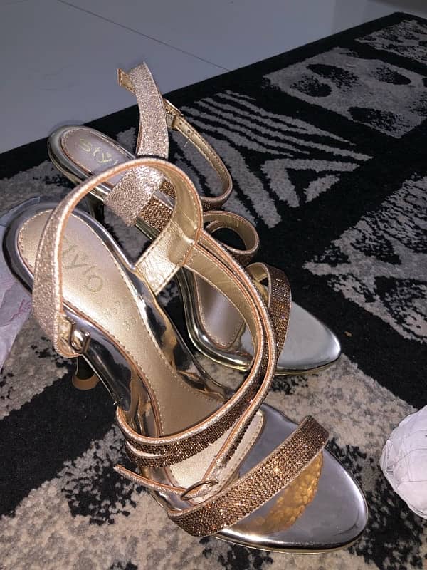 Golden Heels 1