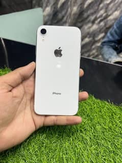 iPhone XR 64GB Factory Unlocked Zong Sim Working