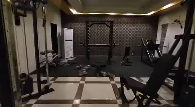 14 Guage Private Gym For Sale total 10 by 10 All Machines Available 5