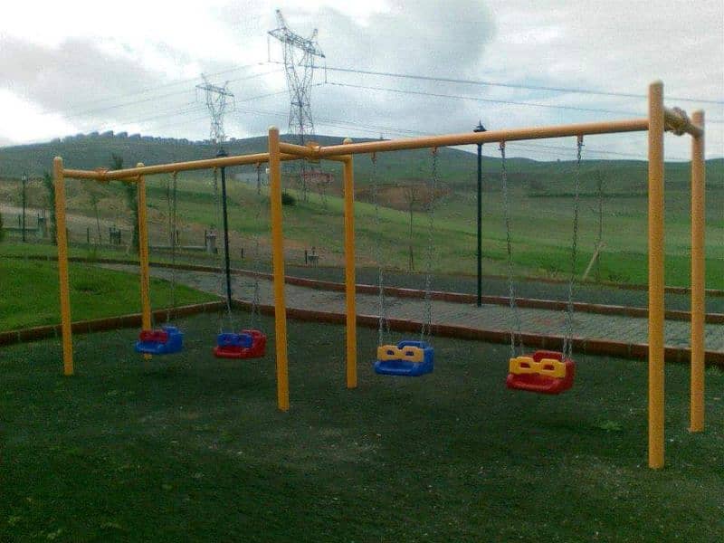 peeing / swings /garden swings /playing area 1