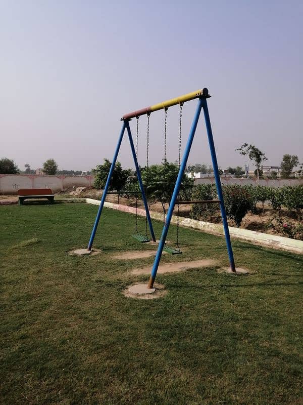 peeing / swings /garden swings /playing area 8