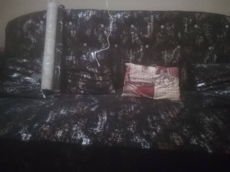 I am selling brand new sofa molty foam 0