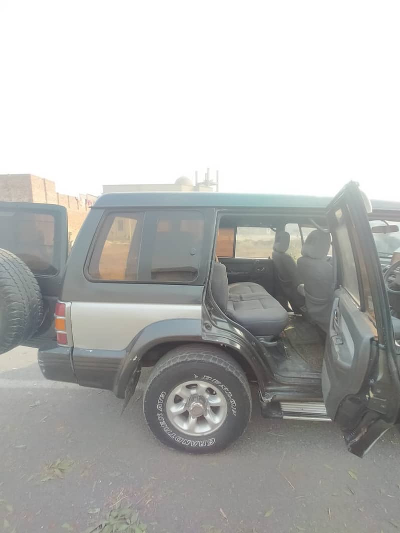 Mitsubishi Pajero urgent sale 4