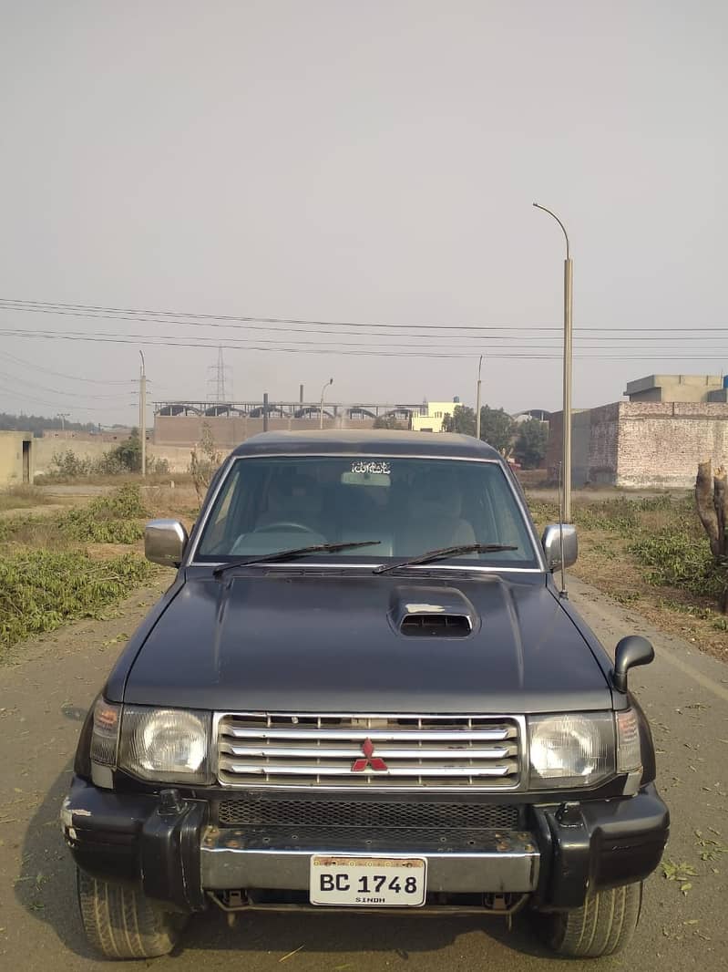 Mitsubishi Pajero urgent sale 12