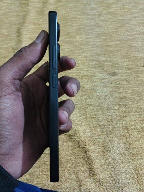 Redmi note 13 urgently sell krna hai plz serious client contact kare 2