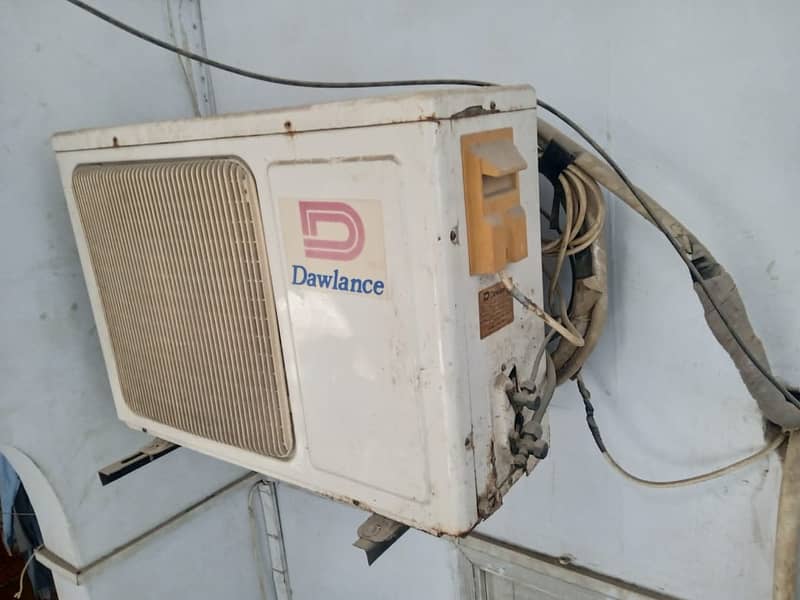 Dawlance 1.5 Ton Split AC - Excellent Condition - Best Price 4