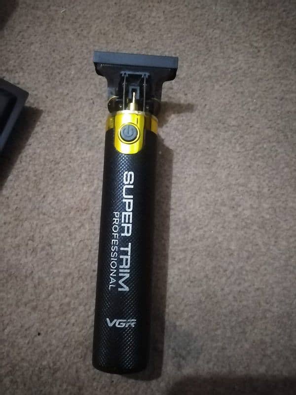 VGR (V-082) Professional Hair Trimmer 2