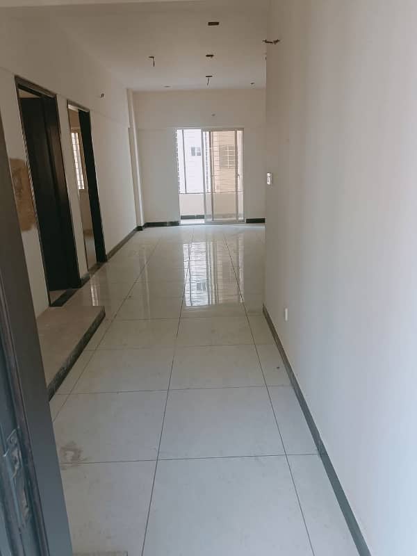 CORNER FLAT FOR SALE KING CLASSIC BEAUTIFUL LOCATION  3 SIDE OPEN 1