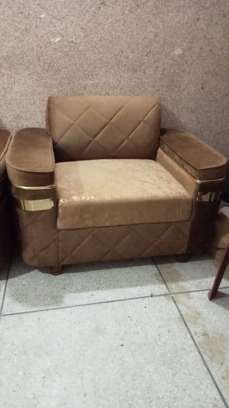 6 seater sofa. . 0