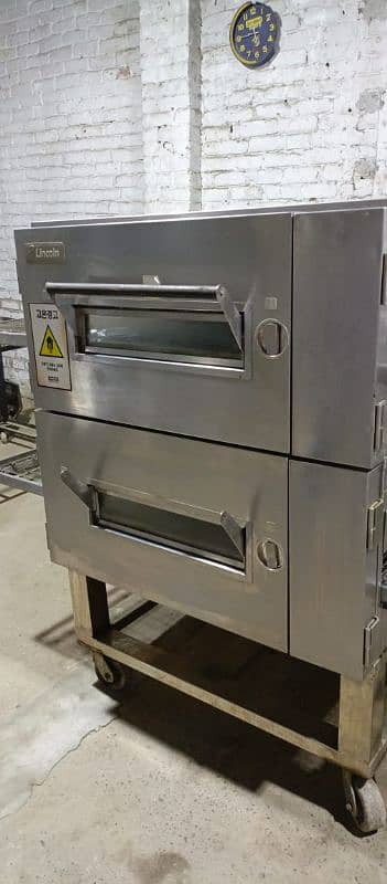 Lincolin impinger conveyor belt pizza oven 32" , fast food setup 5