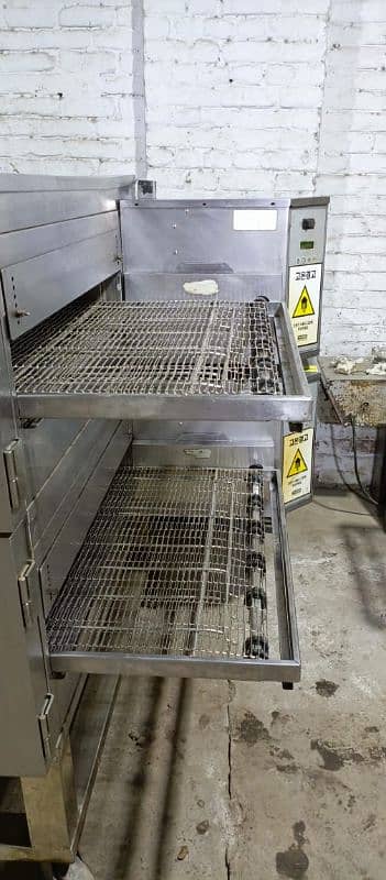 Lincolin impinger conveyor belt pizza oven 32" , fast food setup 6