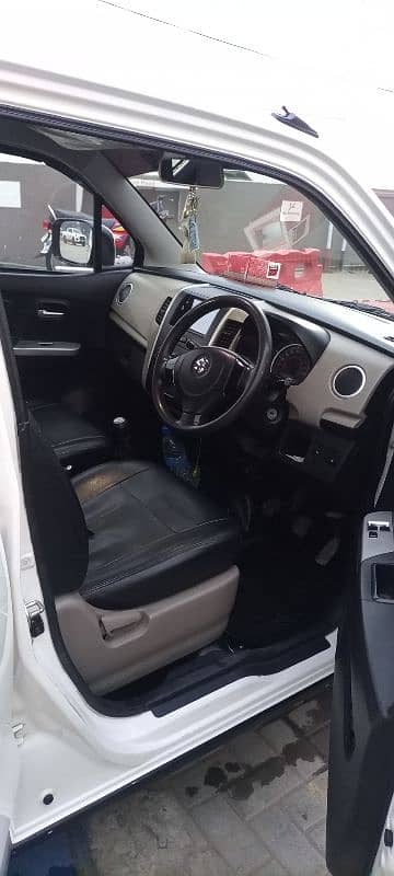 Suzuki Wagon R 2018 16