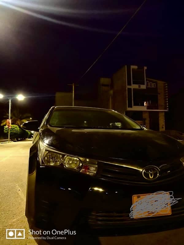 Toyota Corolla GLI 2015 black colour 10/10  condition 1