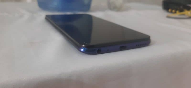 Vivo y93 6gb 128gb . 10by10  condition . 03065166011 . 5