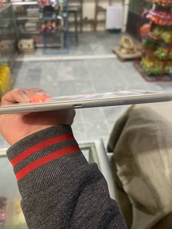 Apple ipad model A1474 4