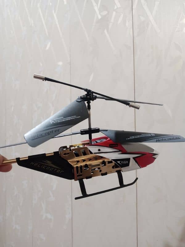 helicopter new . . with charger remote control 1