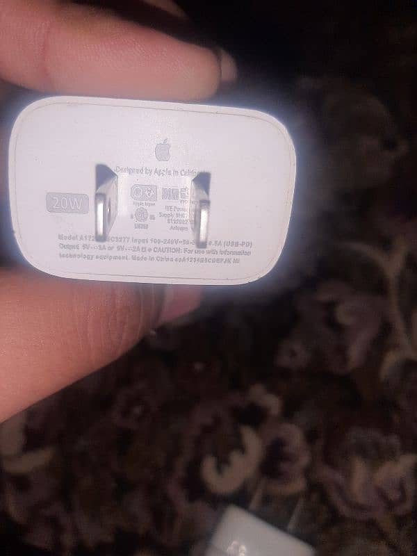 urgent sale Iphone charger 1