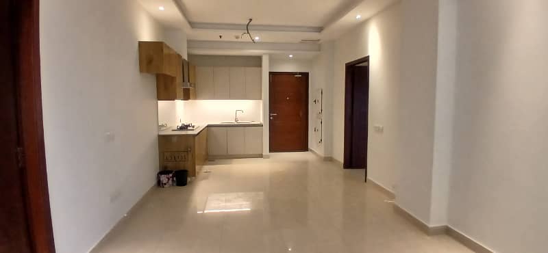 Luxurious 2-Bedroom Apartment Facing Courtyard un Furnished Available For Rent Near Dha Phase 4 6