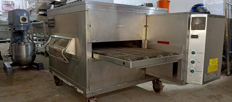 American conveyor belt pizza oven 22" belt middleby Marshall 2