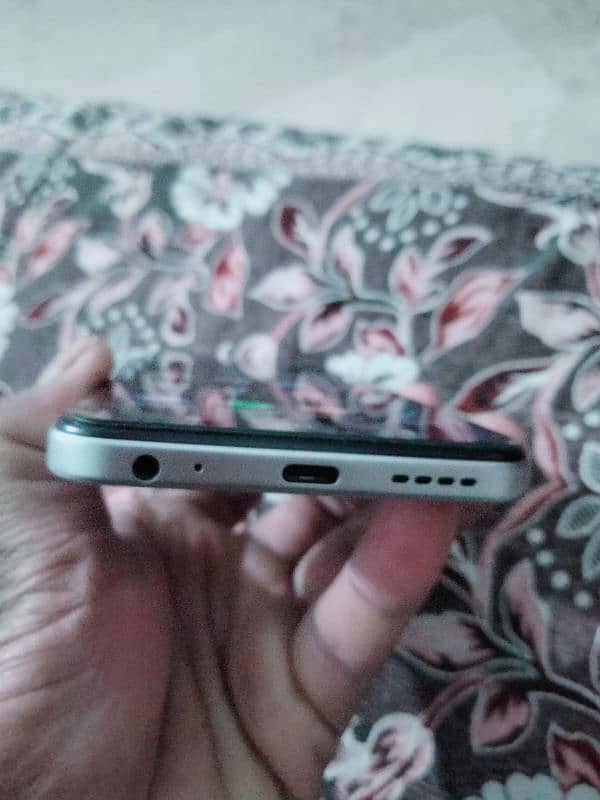 Infinix Hot 50i 8