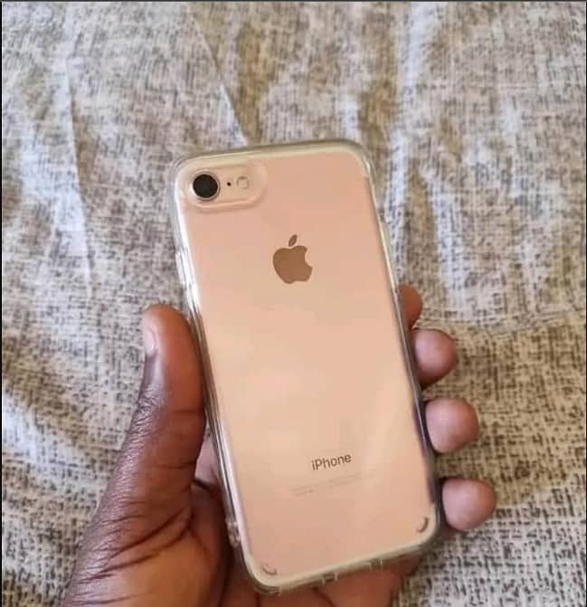 Apple iPhone 7 1