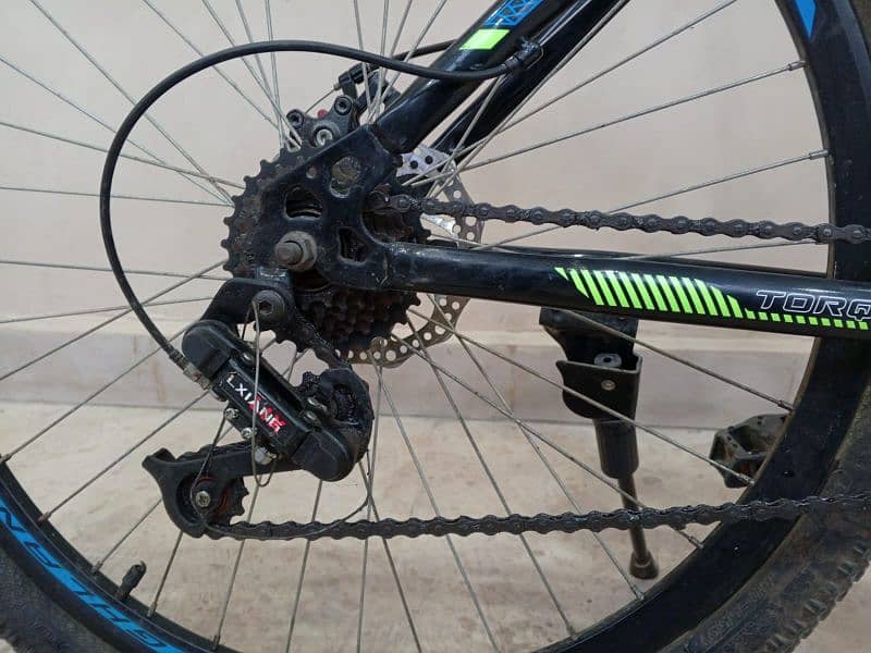 Highland Mountain Bike ( Disc Brakes) or Bicycle 6