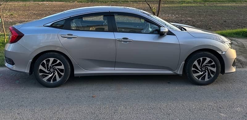 Honda Civic Oriel 2018 3