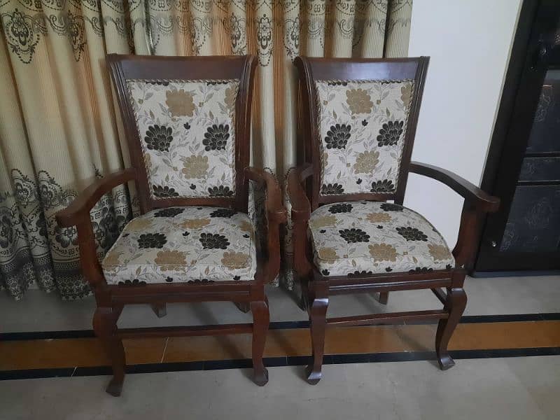 2 set of Chairs for sale 0