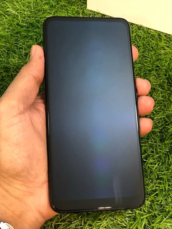 OPPO Reno 2Z (8gb/256g ) PTA Approved Amoled Display 4