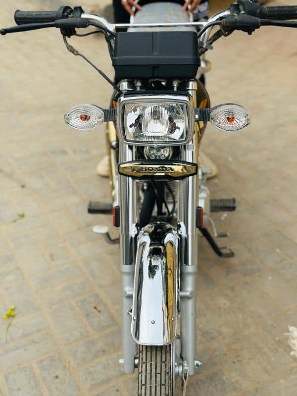 cg 125 special gold edition 5