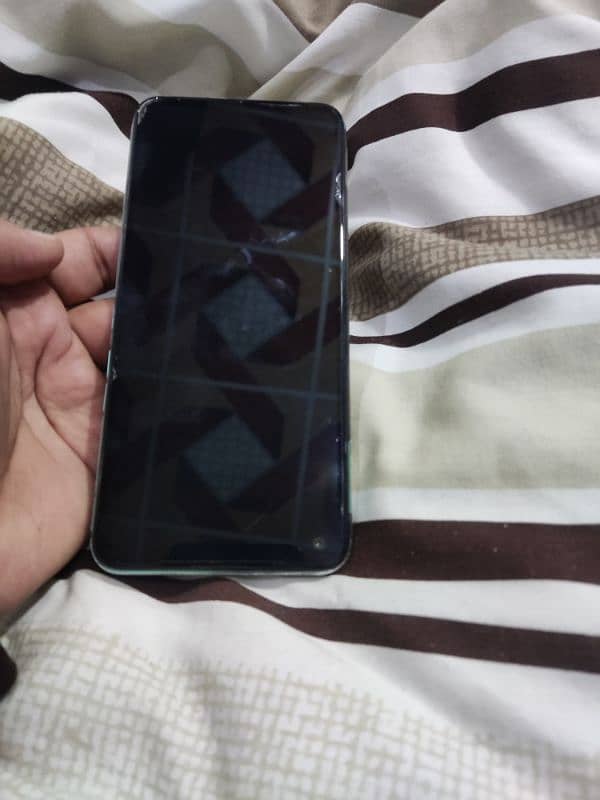 Tecno camon 17 6/128 with box and original charger 2