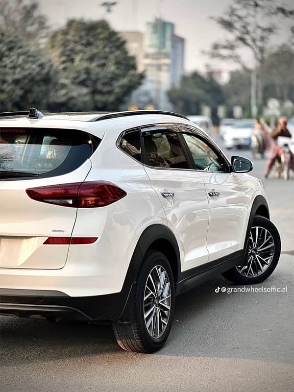 Hyundai Tucson 2022 October 1