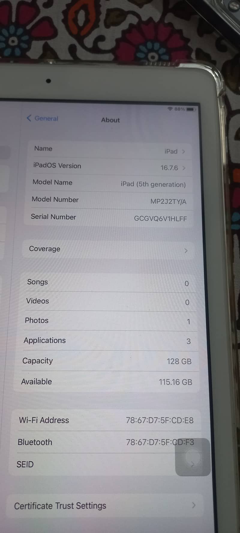 i pad 5th generation 128 gb ( no any fault) 1