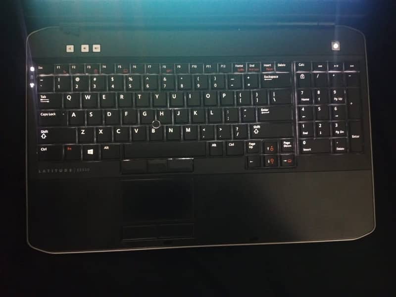 Dell Latitude E5530 5