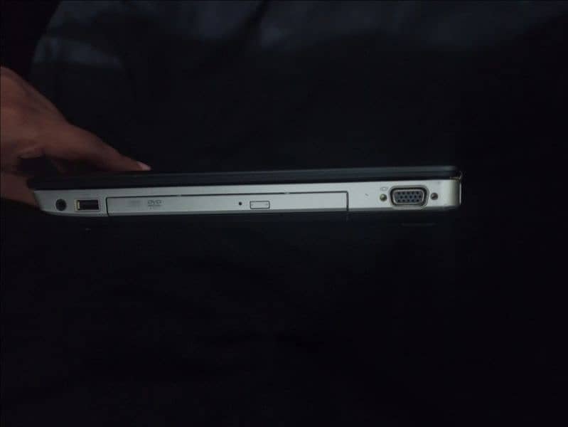 Dell Latitude E5530 4