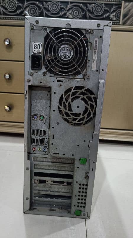 HP Z400 Workstation in 9/10 Condition 2