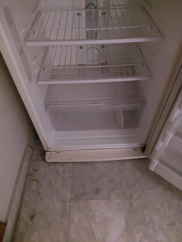 imported no frost LG fridge 7