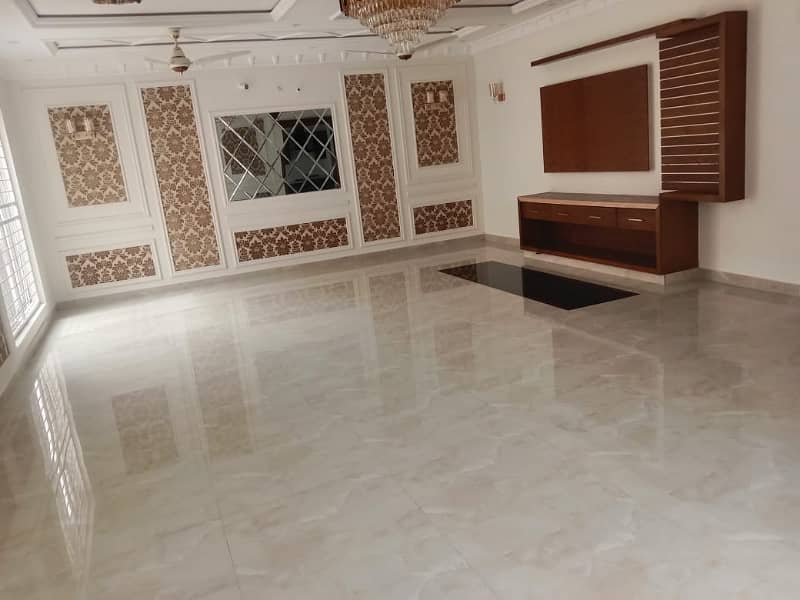 UPPER PORTION 3 BEDROOM TILE FLOOR AVAILABLE 4