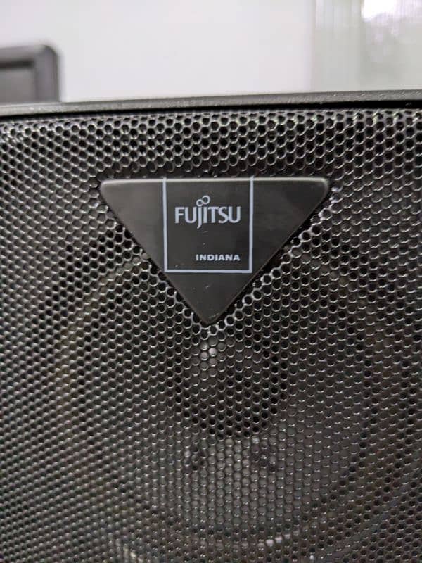 Fujitsu speakers 5