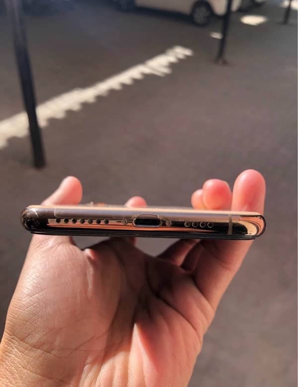 IPhone xs max dual physical PTA 2