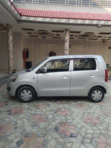 Suzuki Wagon R 2017 4