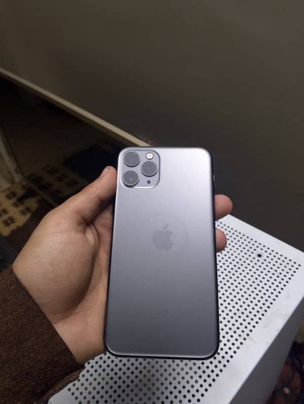 iphone 11 pro 2