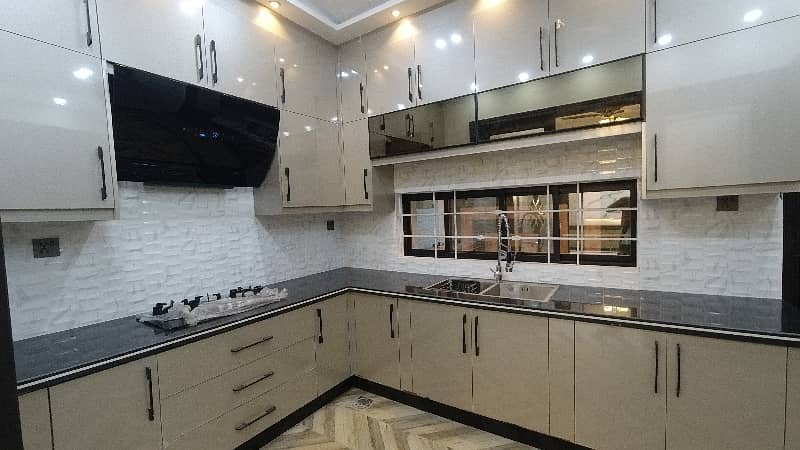 Stunning House Is Available For Sale In Bismillah Housing Scheme 8